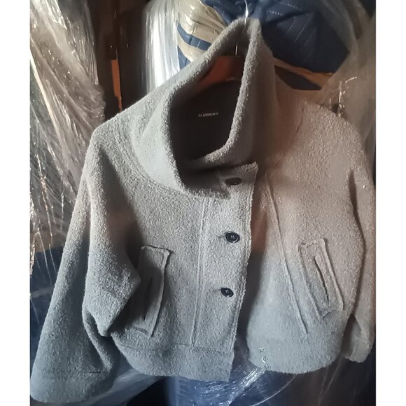 Alembika - Button Front, Convertible Collar Oversized Jacket- High Pile Fleece S - Picture 10 of 11